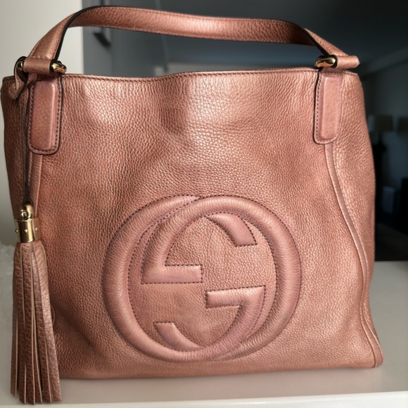 Gucci Handbags - GUCCI SoHo Medium Tote with NEW bag insert